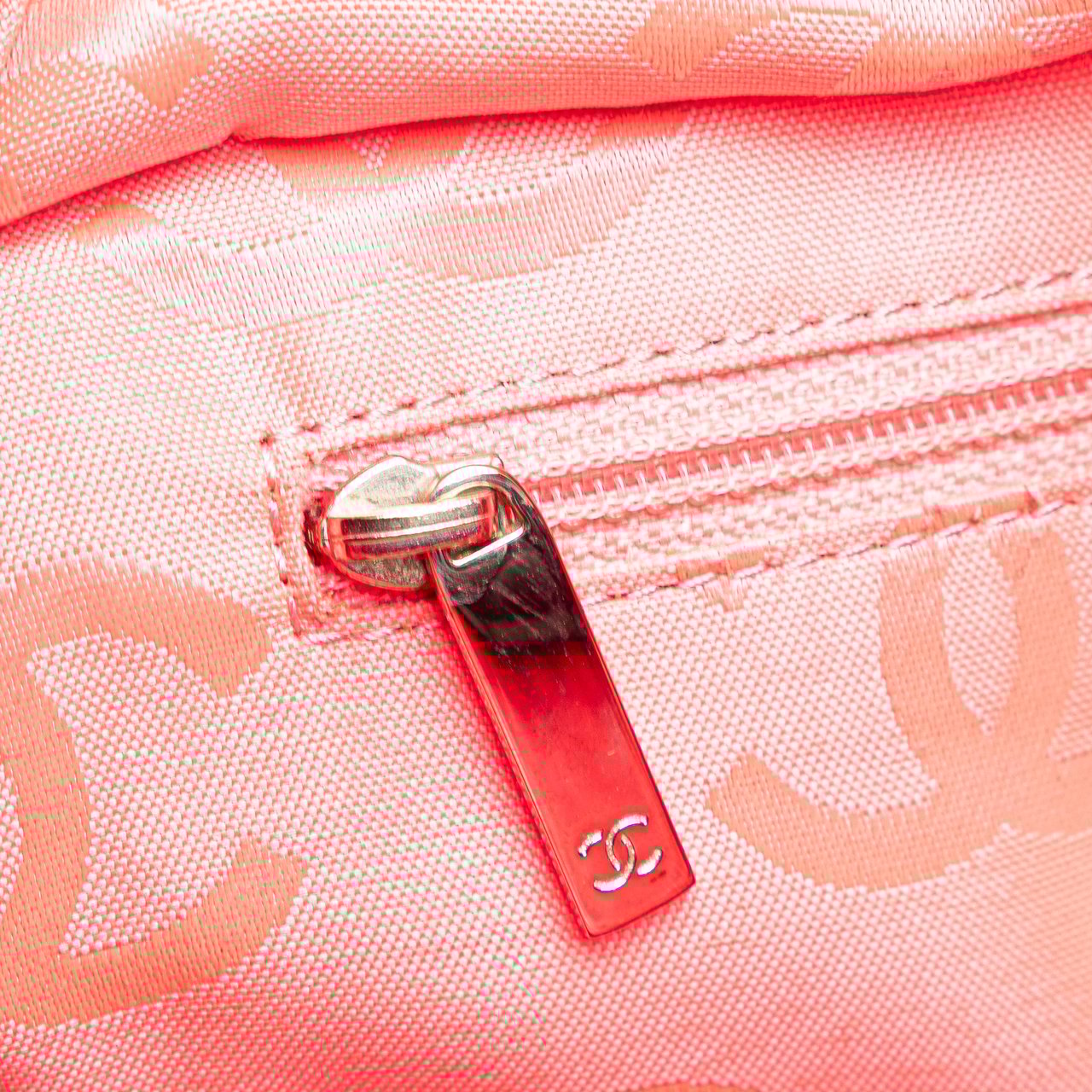 Chanel Large Quilted Calfskin Cambon Ligne Tote Zwart