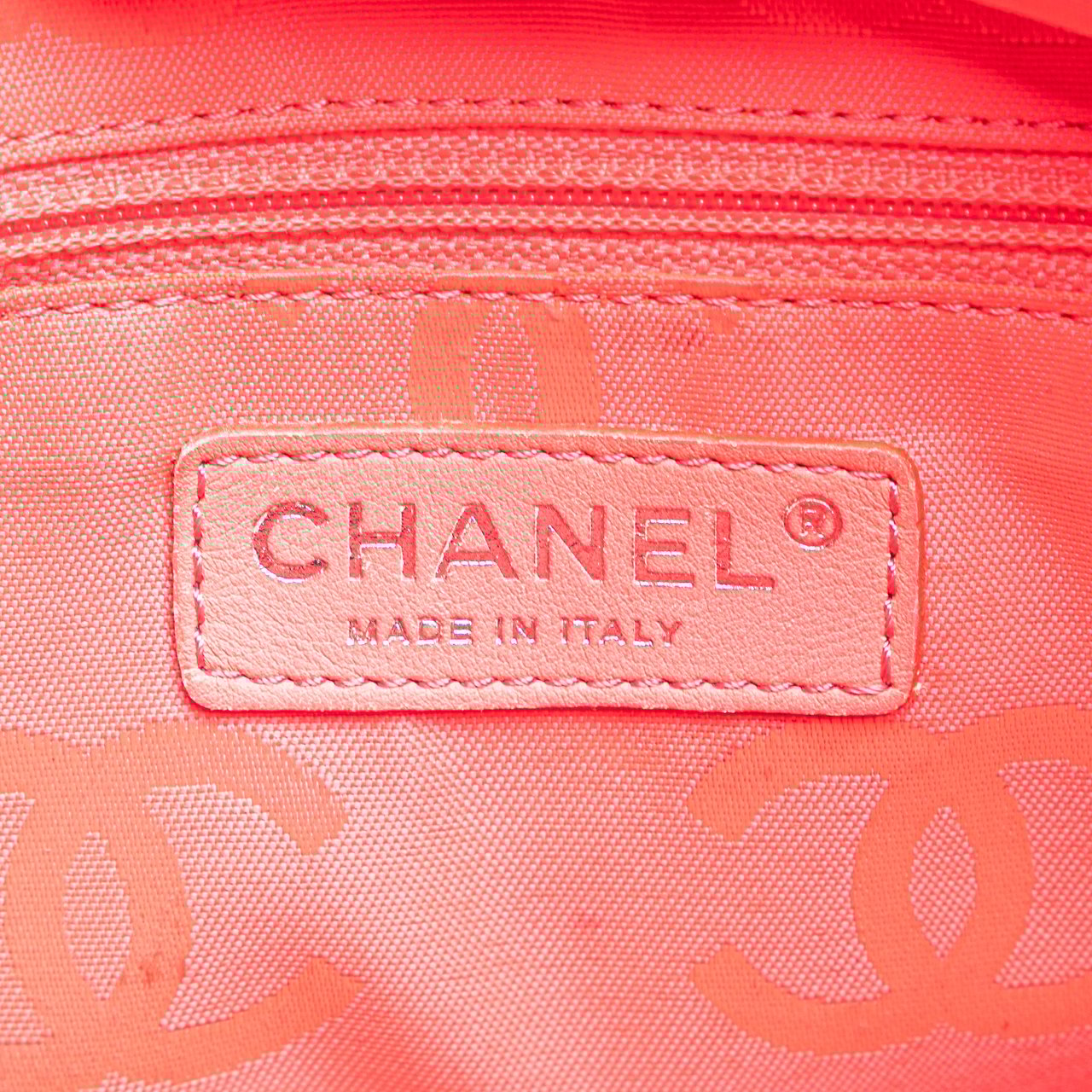 Chanel Large Quilted Calfskin Cambon Ligne Tote Zwart