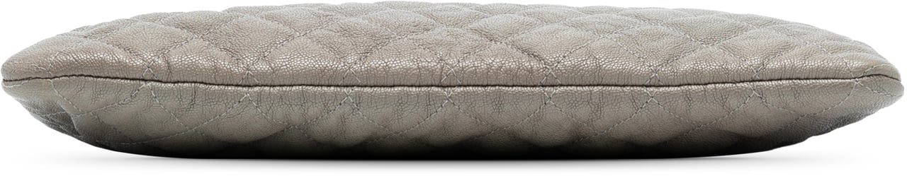 Chanel Medium Quilted Caviar Boy O Case Clutch Grijs