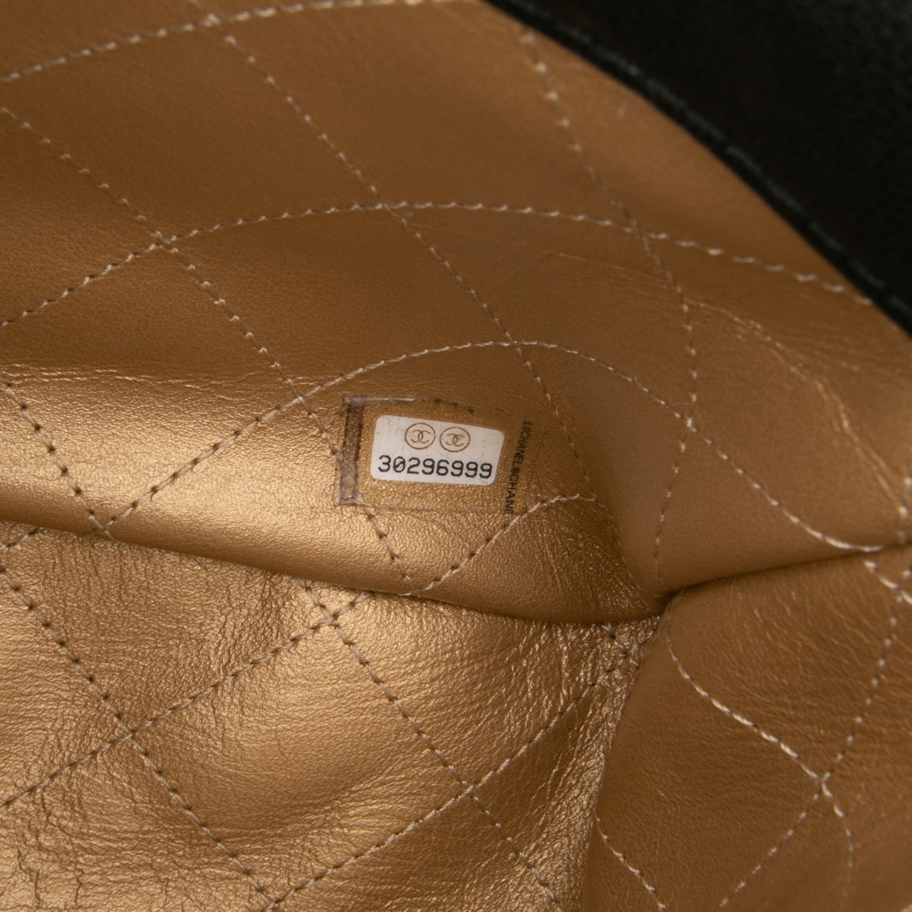 Chanel Lambskin Lucky Charms Flap Crossbody Zwart