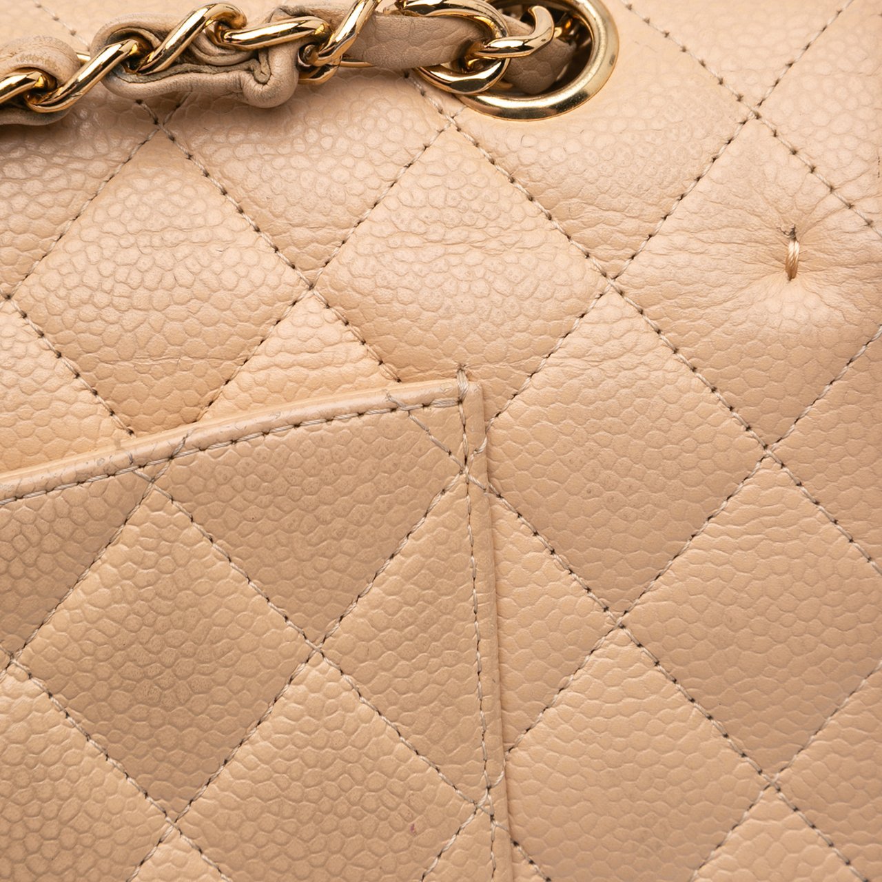 Chanel Medium Classic Caviar Double Flap Bruin