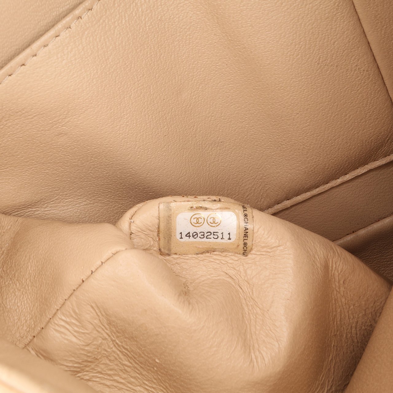 Chanel Medium Classic Caviar Double Flap Bruin
