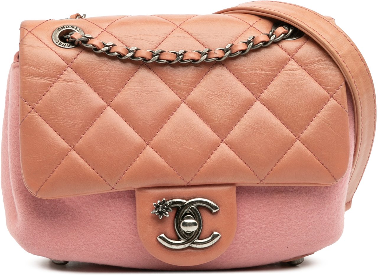 Chanel Paris Salzburg Mini Quilted Glazed Calfskin and Felt Edelweiss Flower Flap Roze