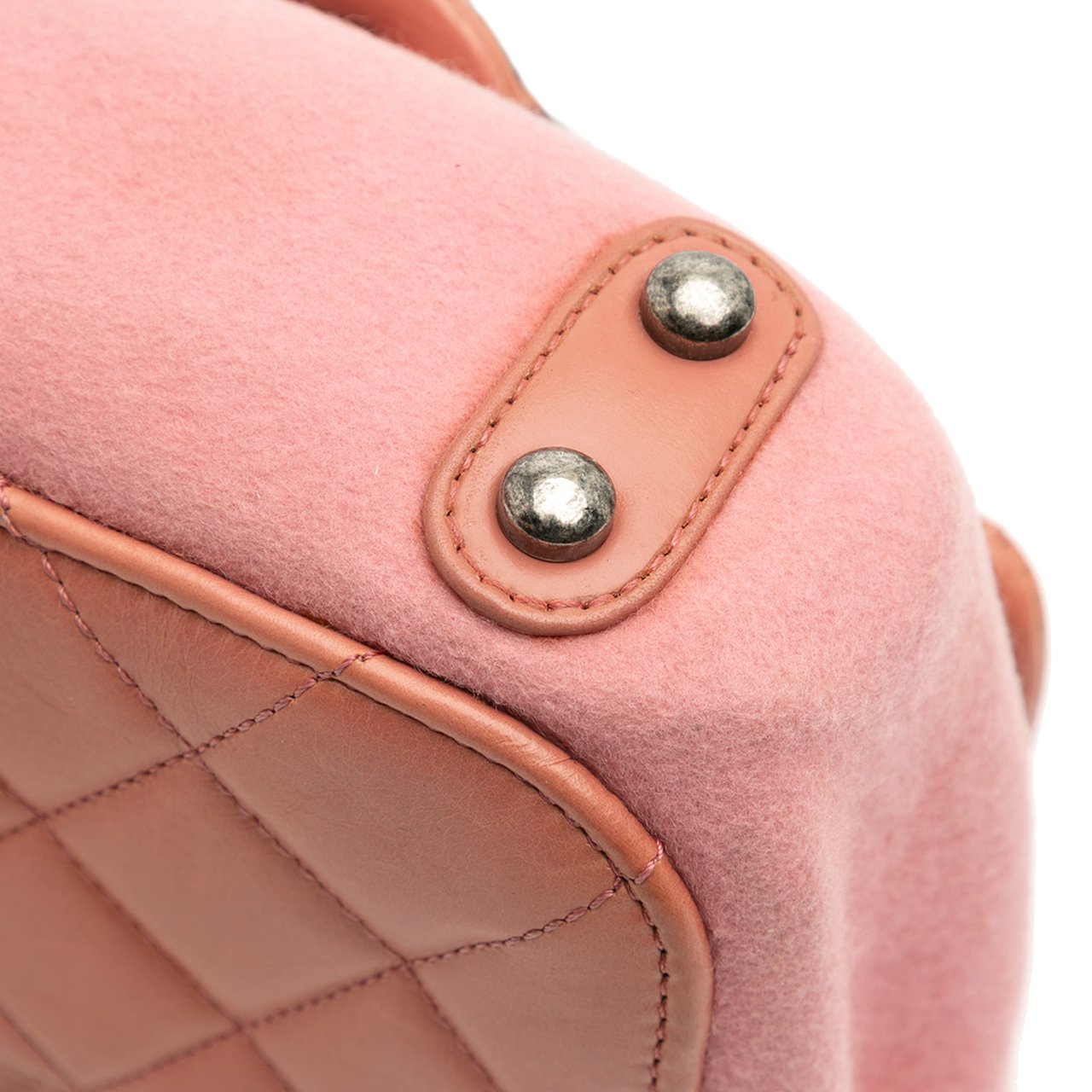 Chanel Paris Salzburg Mini Quilted Glazed Calfskin and Felt Edelweiss Flower Flap Roze