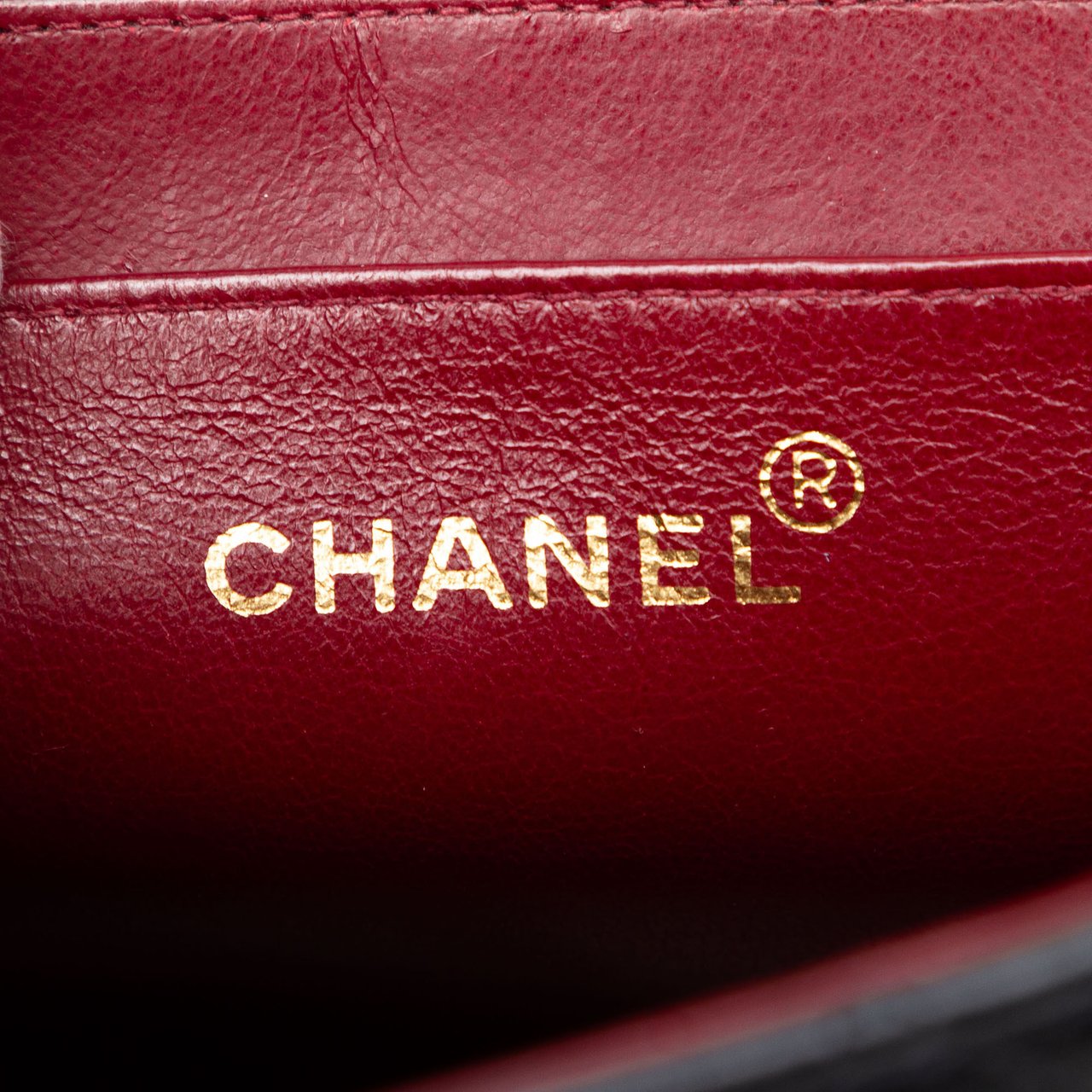 Chanel Maxi XL Classic Lambskin Single Flap Zwart