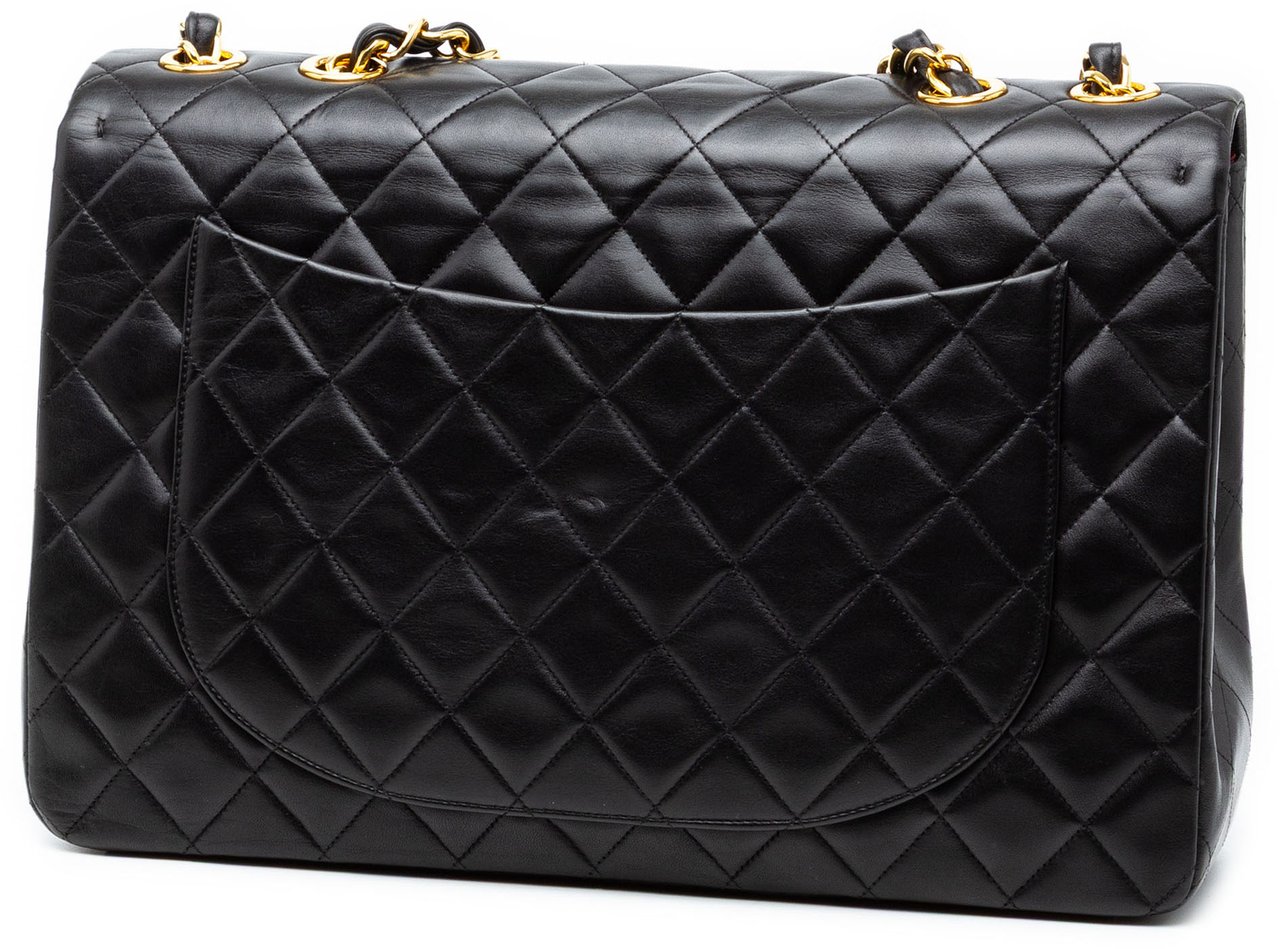 Chanel Maxi XL Classic Lambskin Single Flap Zwart
