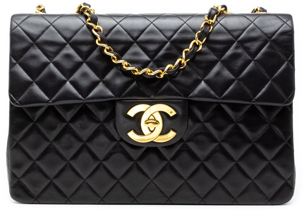 Chanel Maxi XL Classic Lambskin Single Flap Zwart