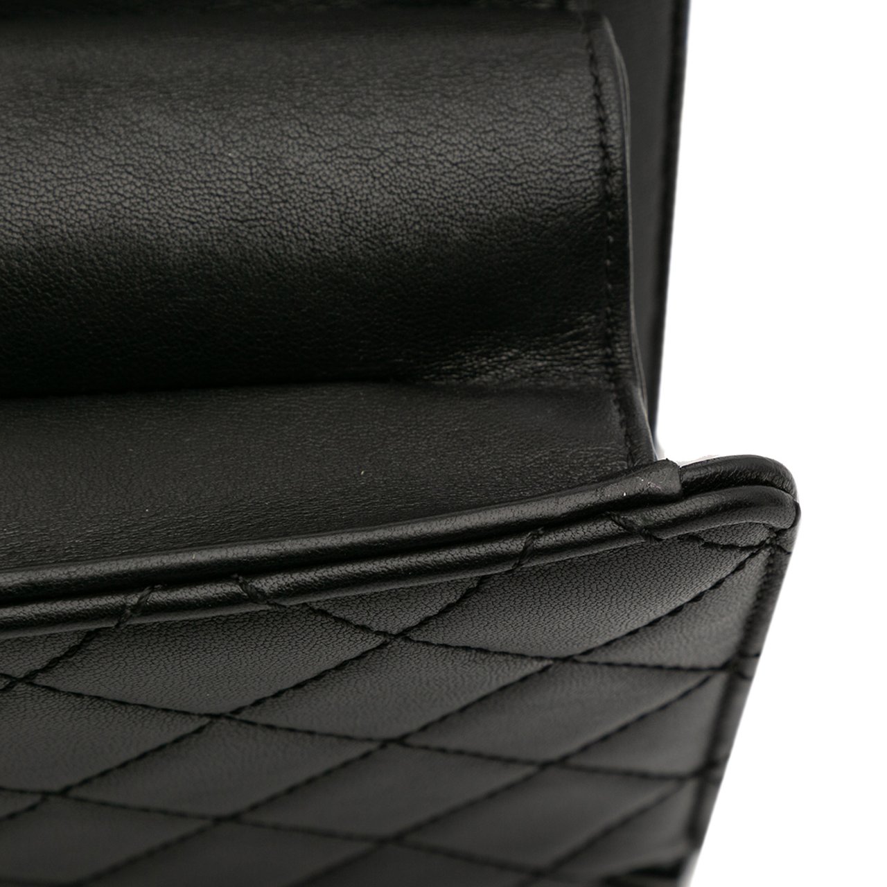 Chanel Large Sheepskin Beauty Lock Flap Zwart