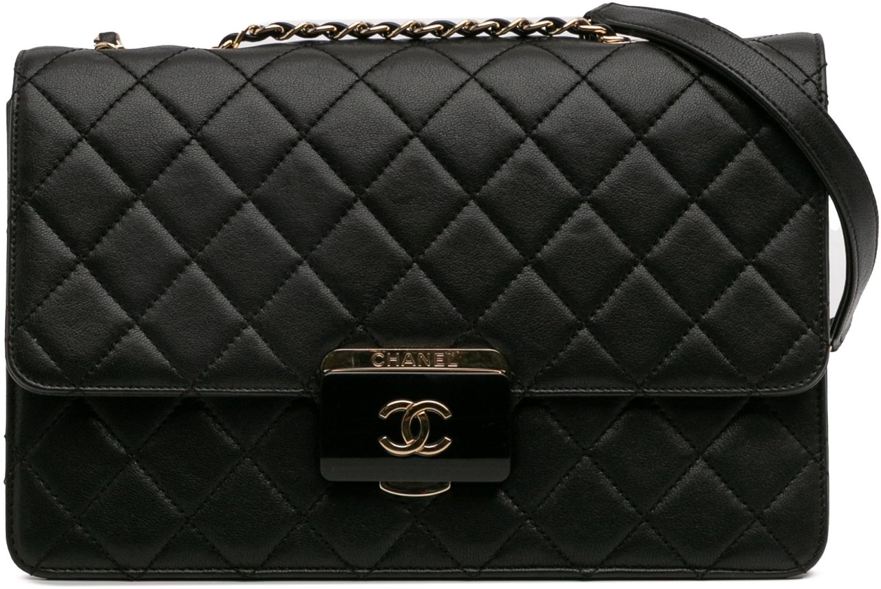 Chanel Large Sheepskin Beauty Lock Flap Zwart