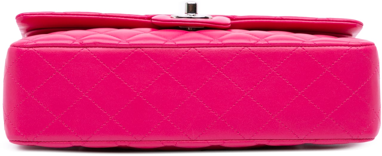 Chanel Medium Classic Lambskin Double Flap Roze