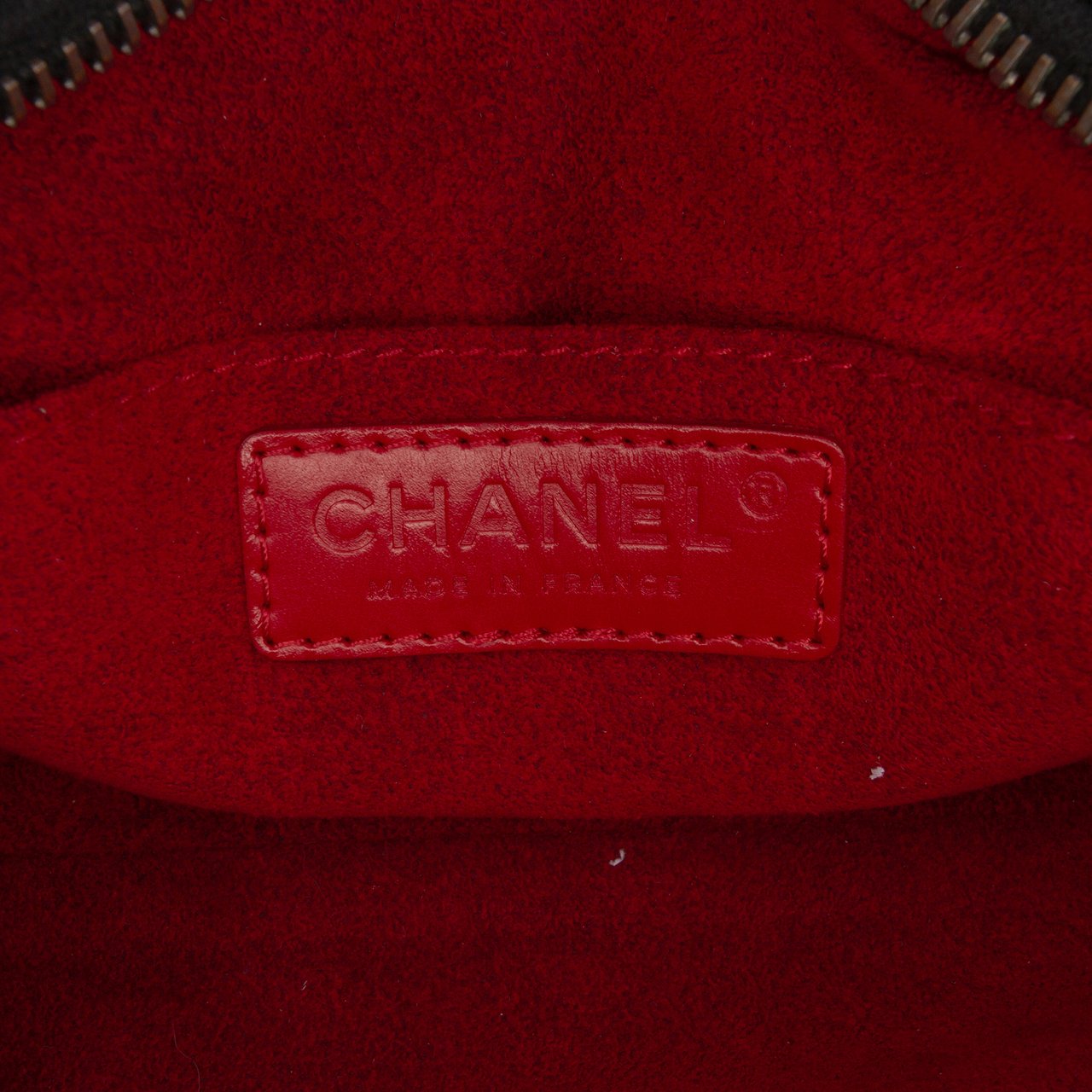 Chanel CC Chocolate Bar Patent Shoulder Bag Zwart