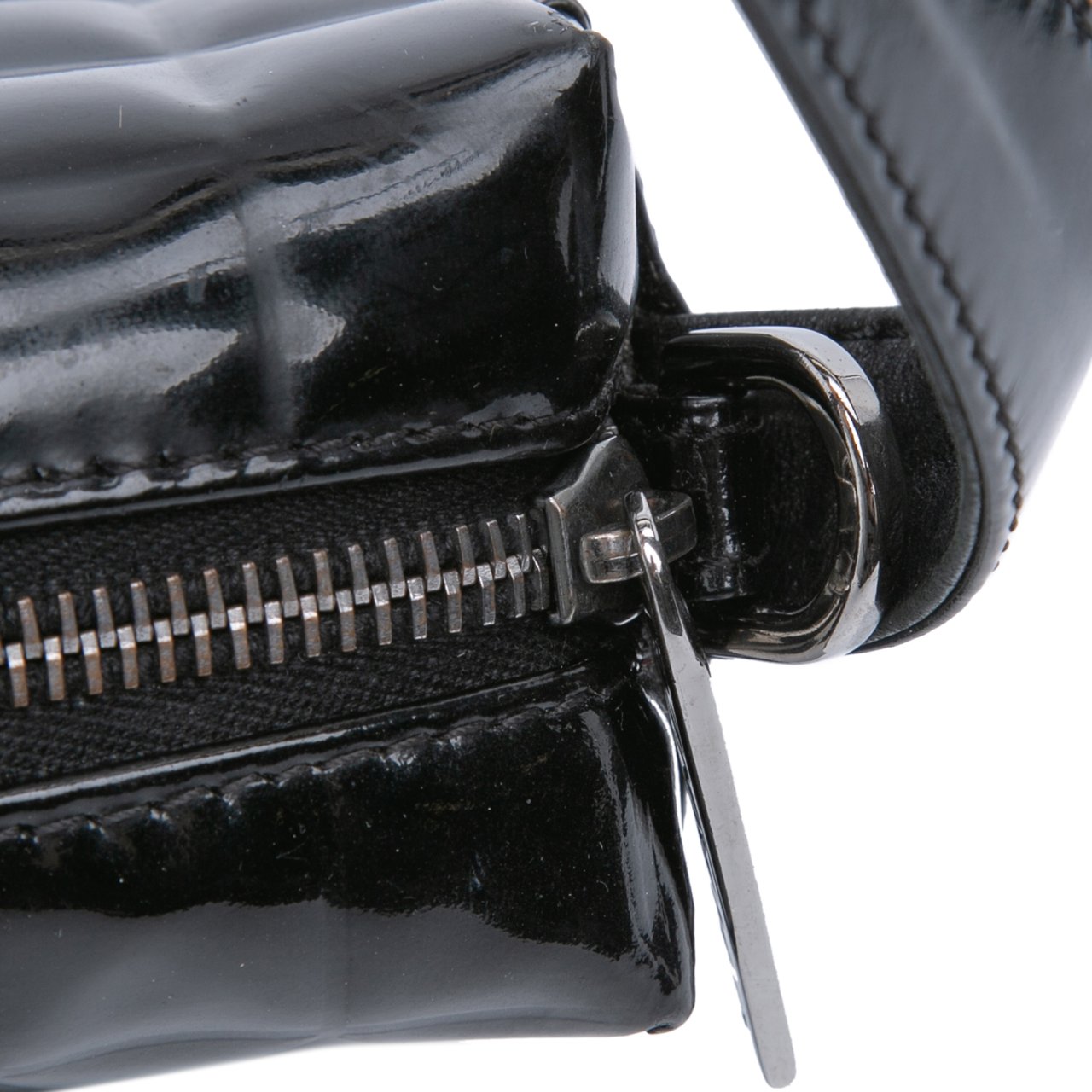 Chanel CC Chocolate Bar Patent Shoulder Bag Zwart