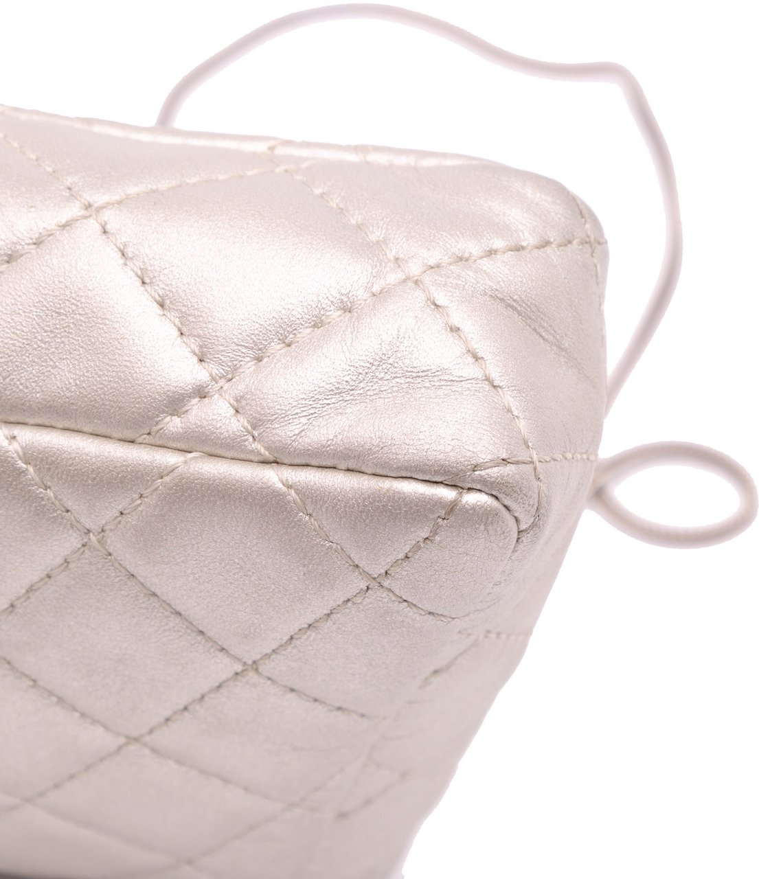 Chanel Reissue 2.55 Metallic Lambskin Clutch With Chain Zilver