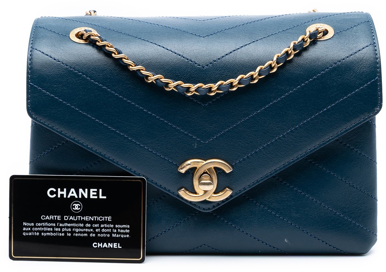 Chanel Small Chevron Lambskin Stitched Envelope Flap Blauw