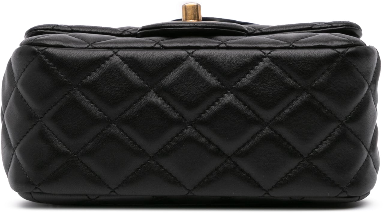 Chanel Mini Square Lambskin Romance Single Flap Zwart