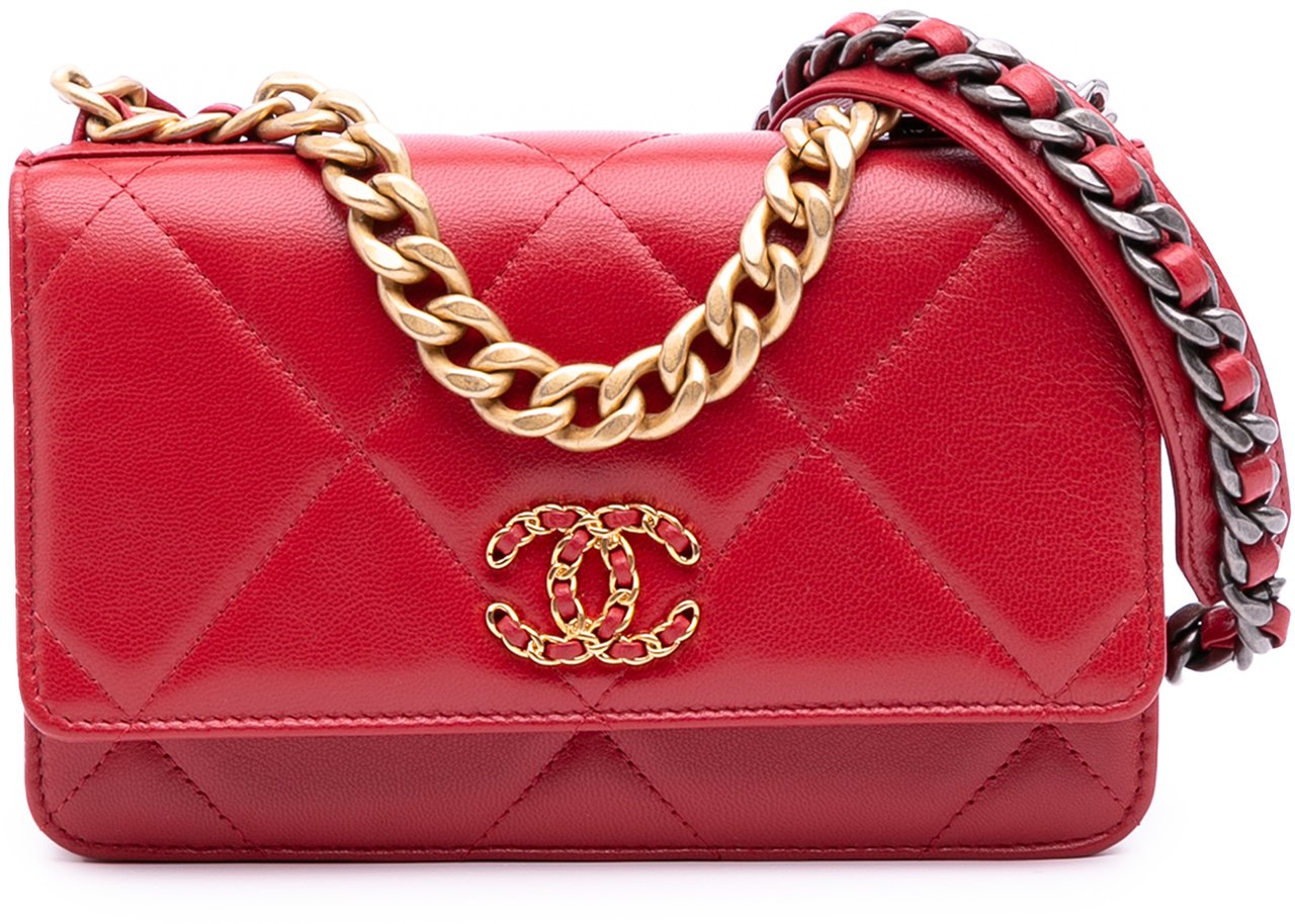 Chanel Quilted Goatskin 19 Wallet on Chain Rood