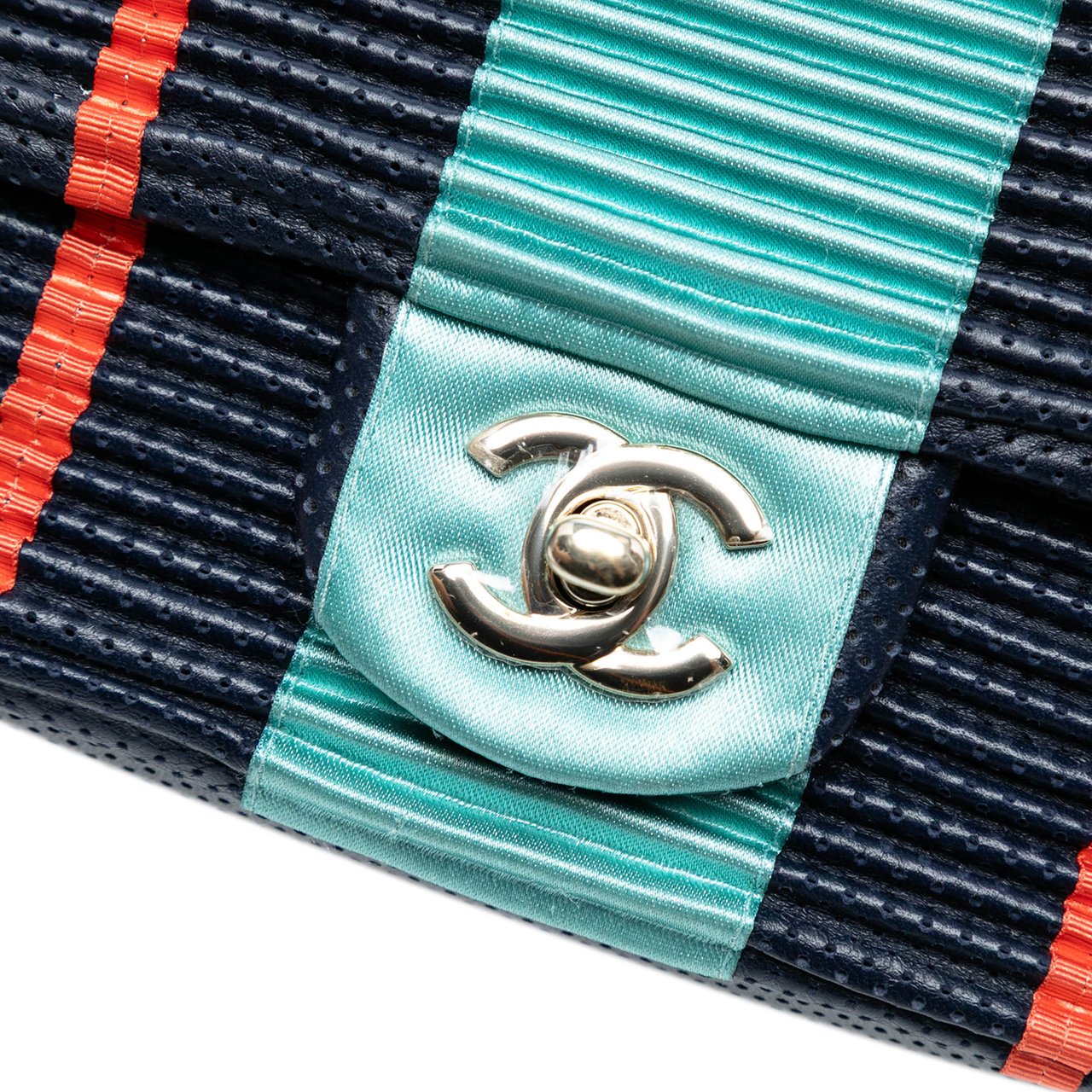 Chanel New Mini Pleated Perforated Lambskin Single Flap Blauw