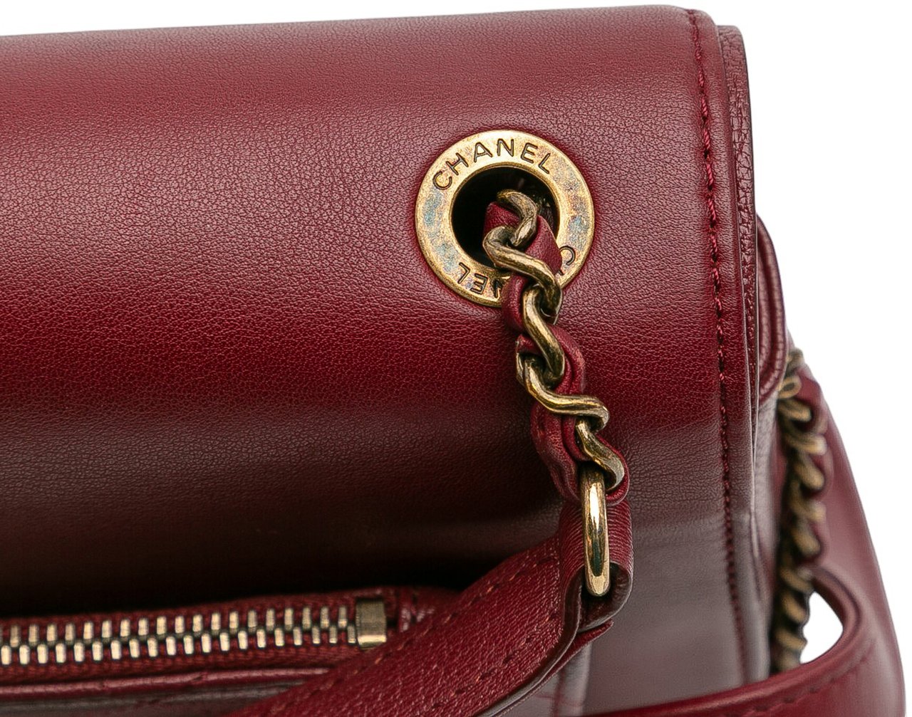 Chanel Small Calfskin Coco Curve Flap Rood