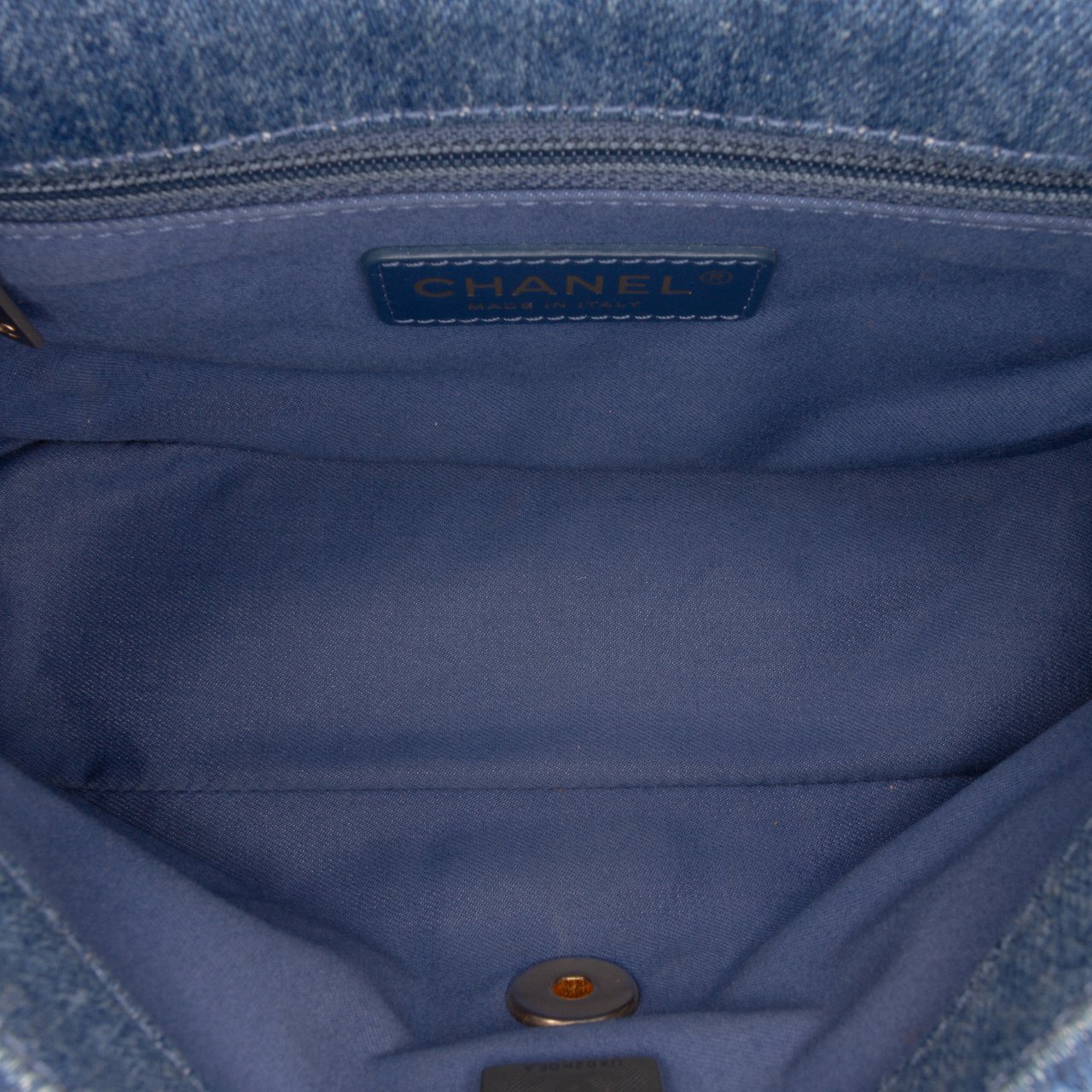 Chanel Mini Rectangular Quilted Denim Mood Flap Blauw