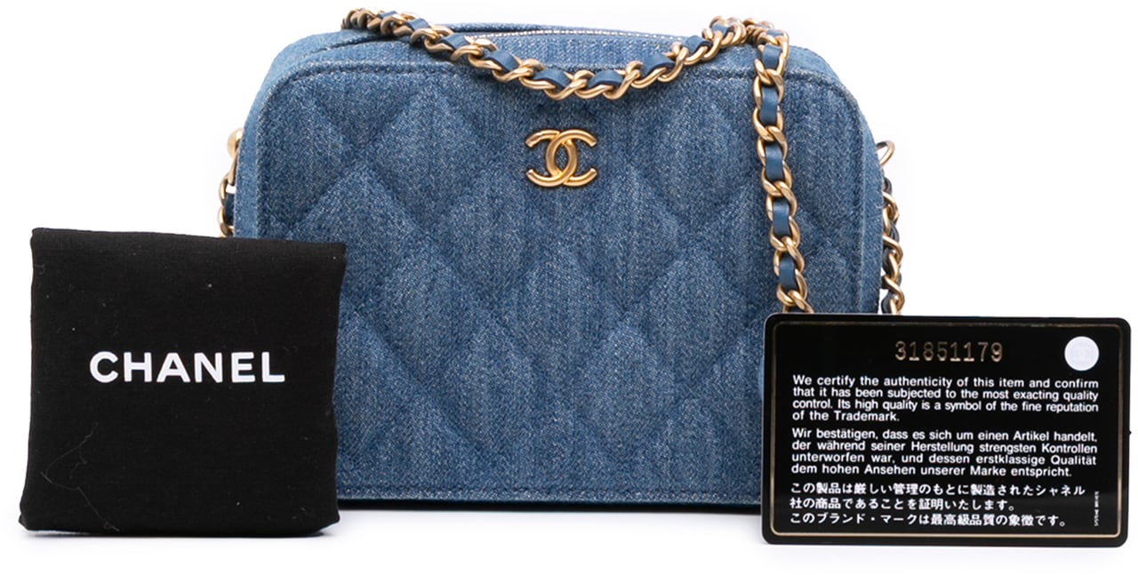 Chanel Quilted Denim Pearl Crush Camera Bag Blauw