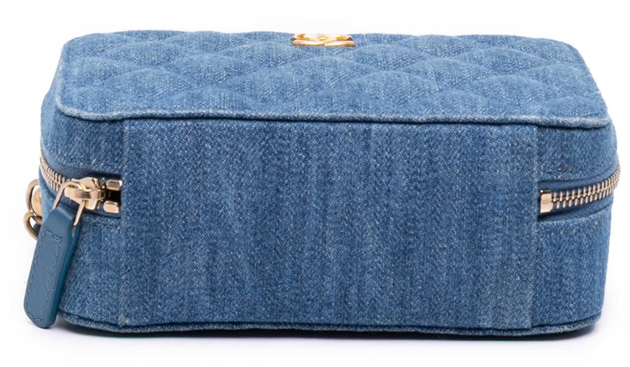 Chanel Quilted Denim Pearl Crush Camera Bag Blauw