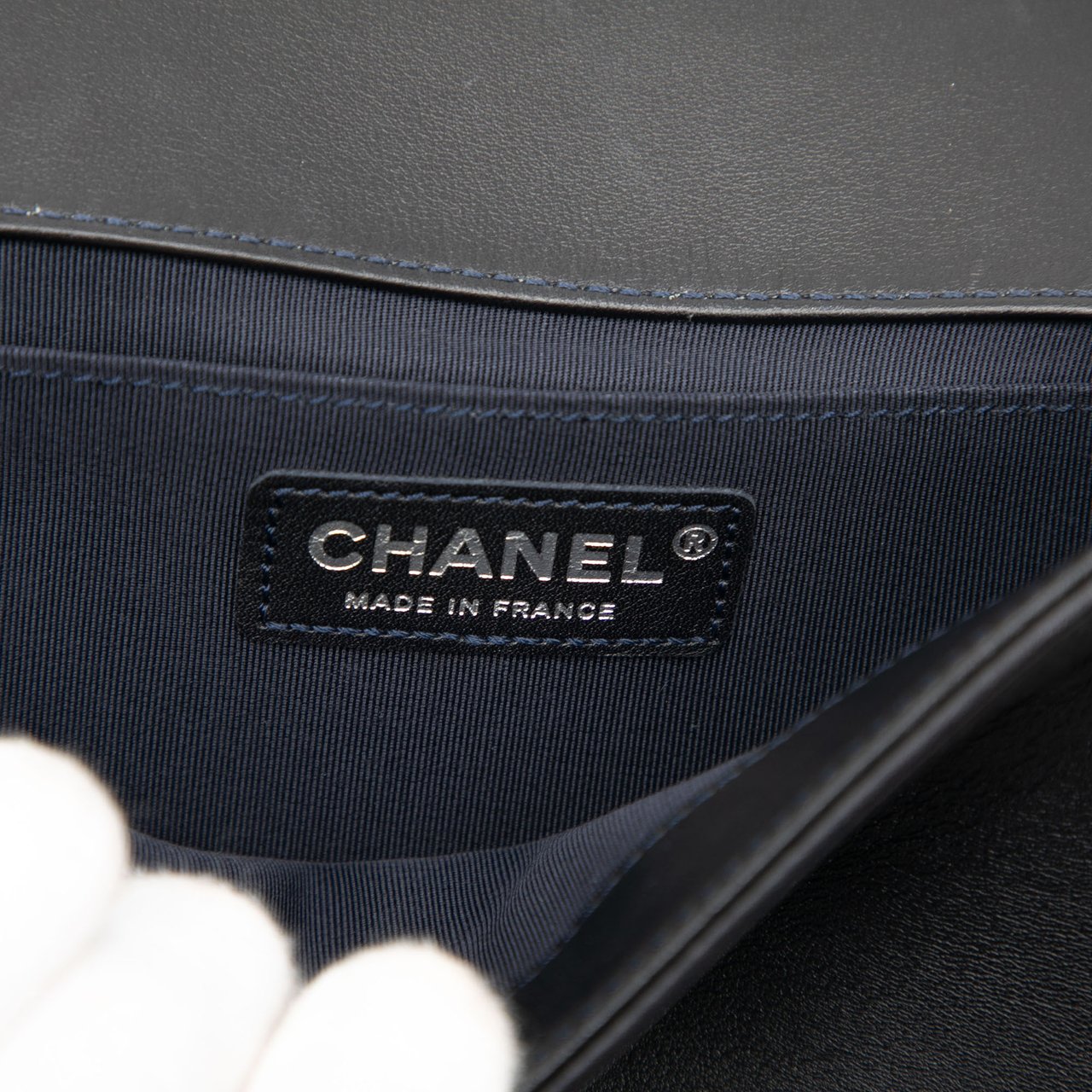 Chanel Old Medium Lambskin and Woven PVC Boy Flap Zwart
