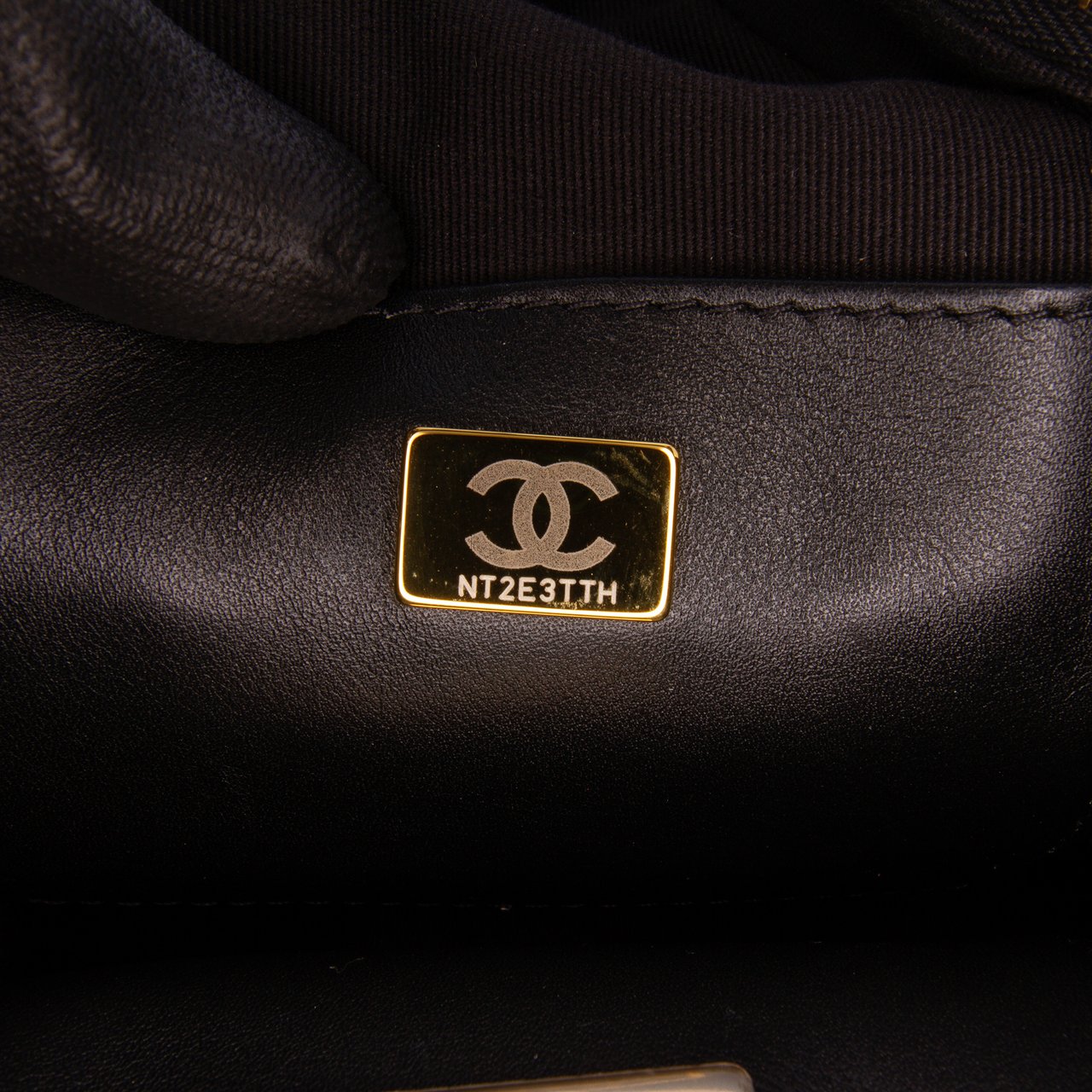 Chanel Quilted Satin Walk Of Fame Star Crossbody Zwart