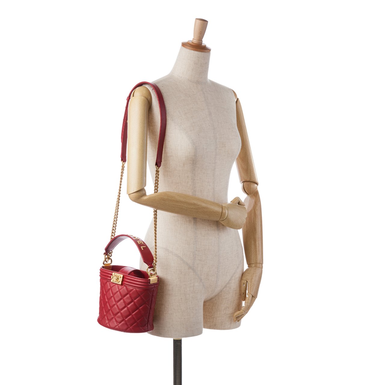 Chanel Calfskin Boy Bucket Bag Rood