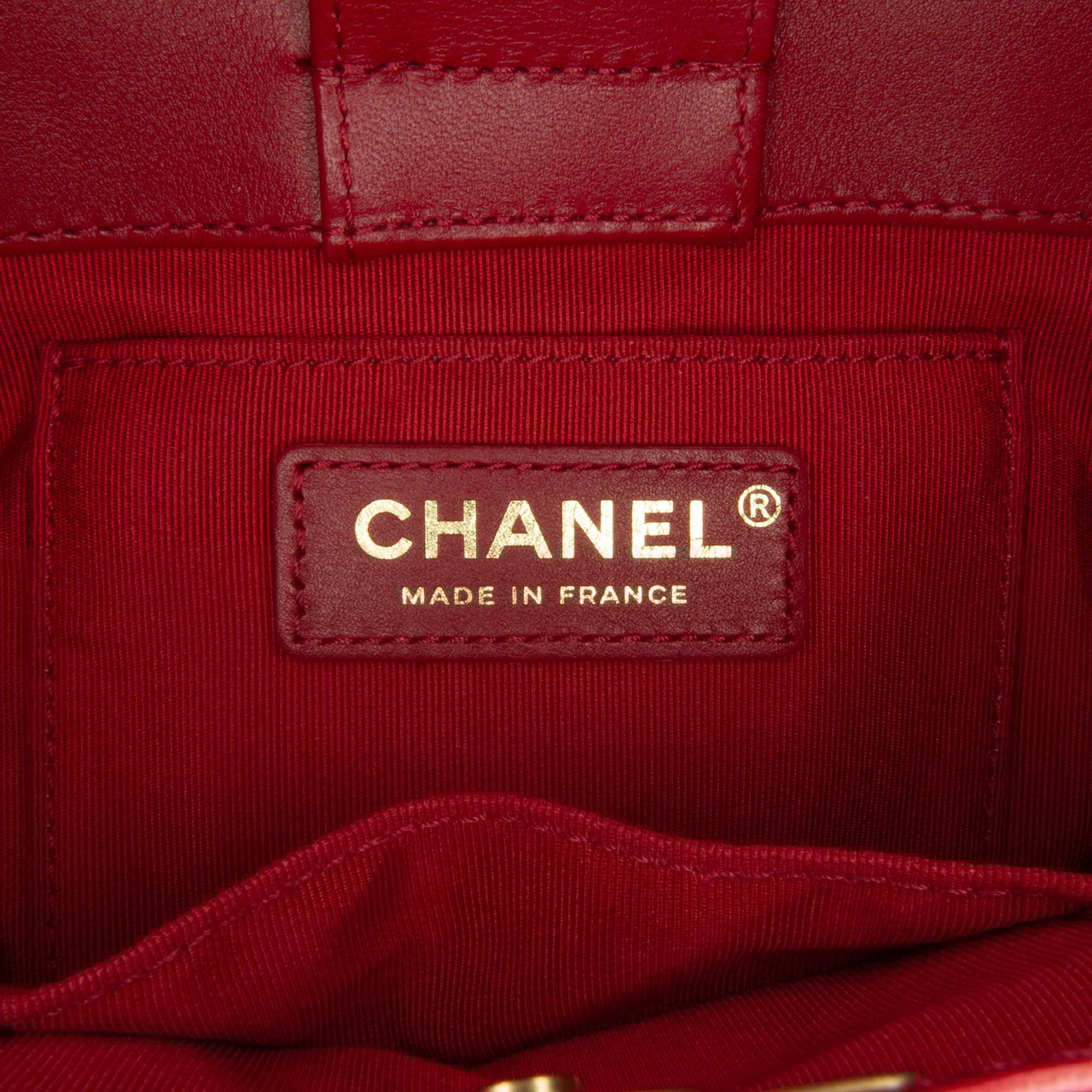 Chanel Calfskin Boy Bucket Bag Rood
