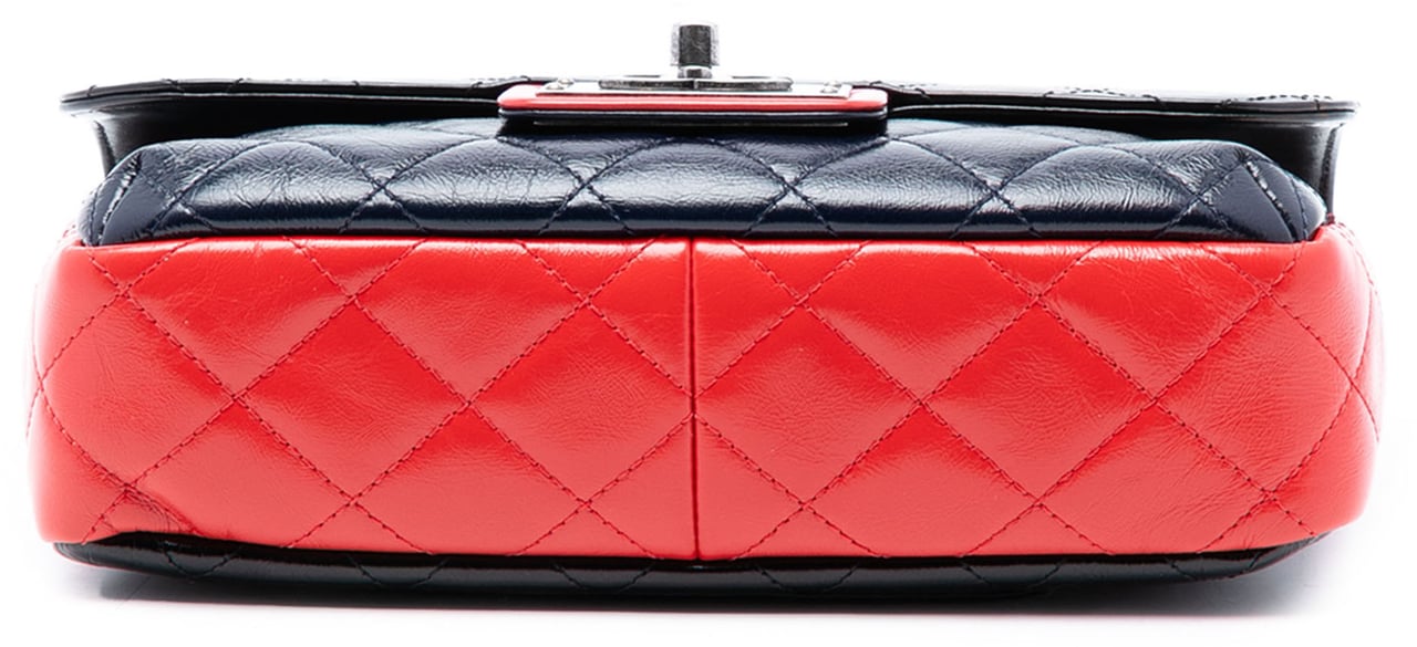 Chanel Medium Tricolor Quilted Glazed Calfskin CC Plate Flap Zwart