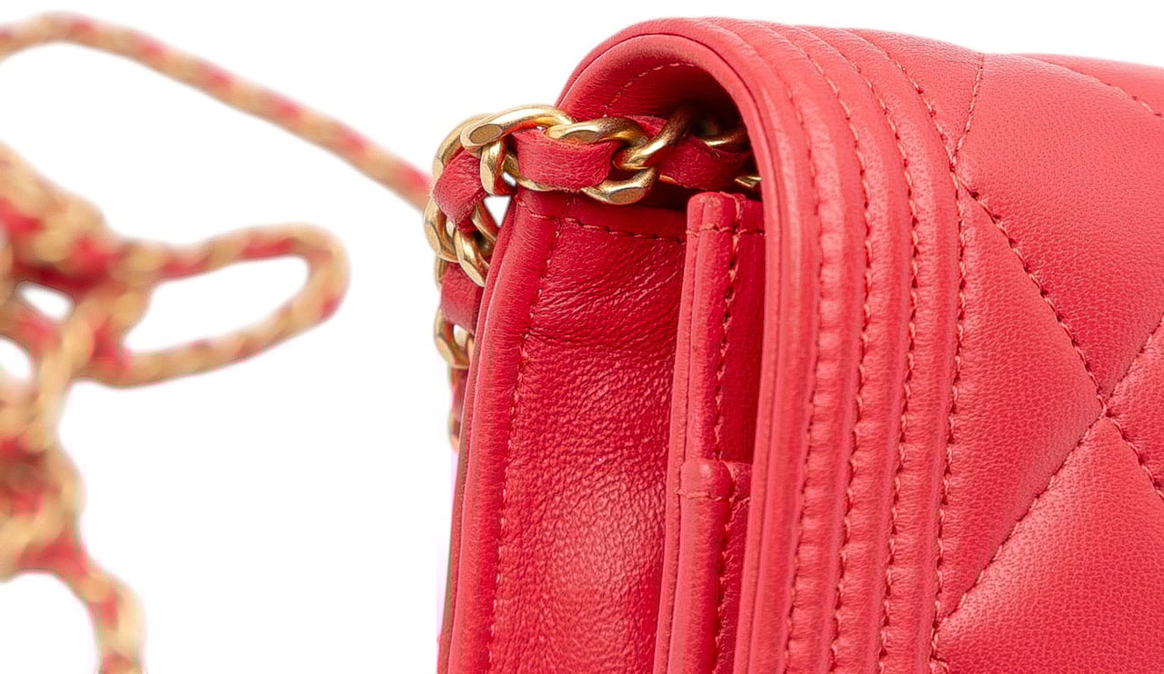 Chanel Quilted Caviar Boy Wallet on Chain Rood