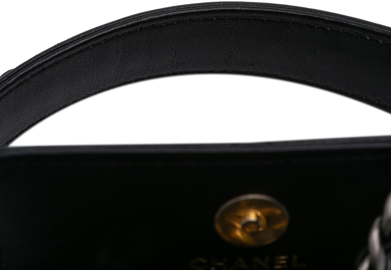 Chanel Lambskin 19 Flap Coin Purse With Chain Zwart