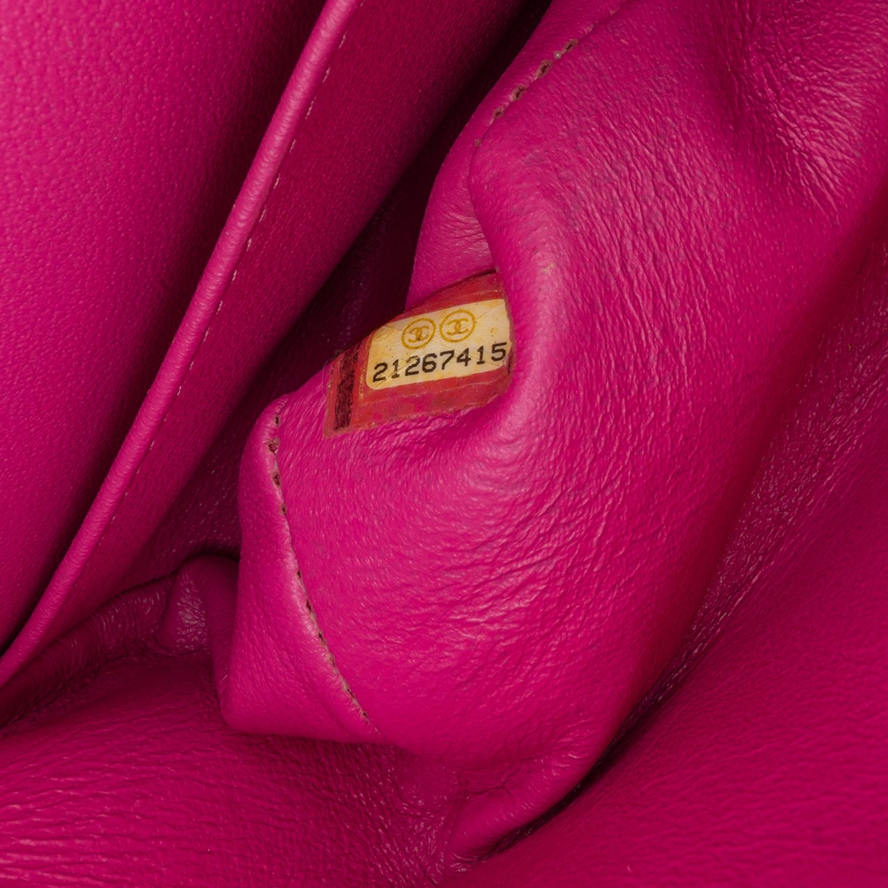 Chanel Medium Classic Chevron Lambskin Double Flap Roze