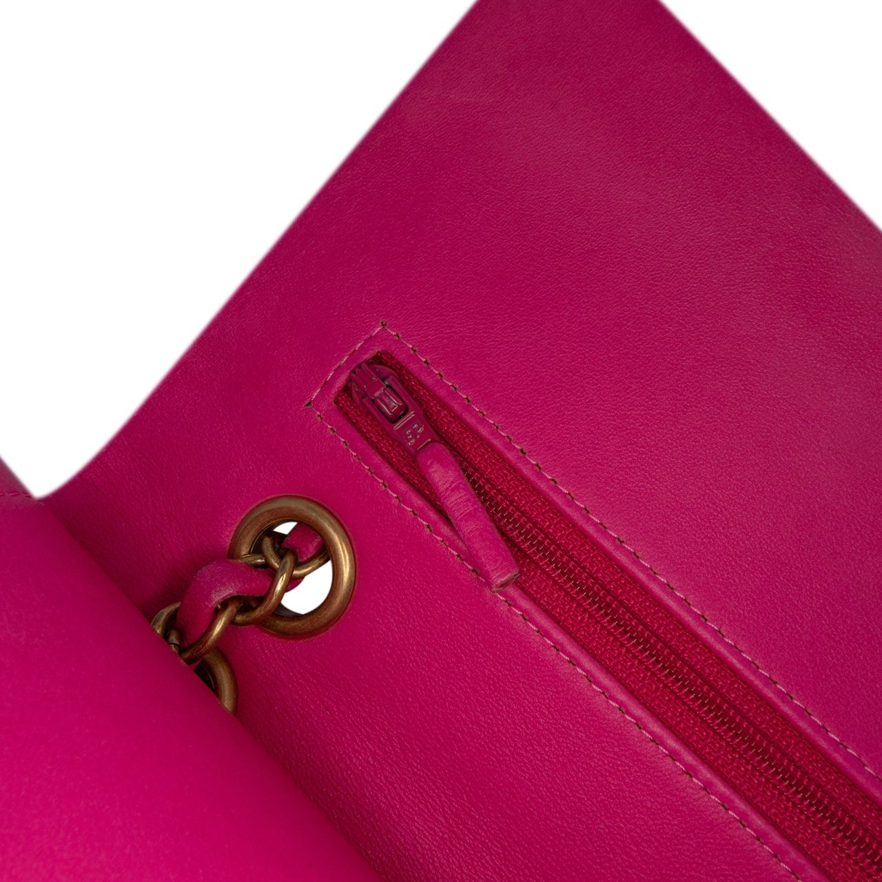 Chanel Medium Classic Chevron Lambskin Double Flap Roze