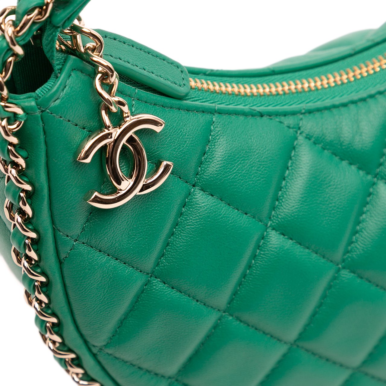 Chanel Small Quilted Lambskin Chain Around Hook Hobo Bag Groen