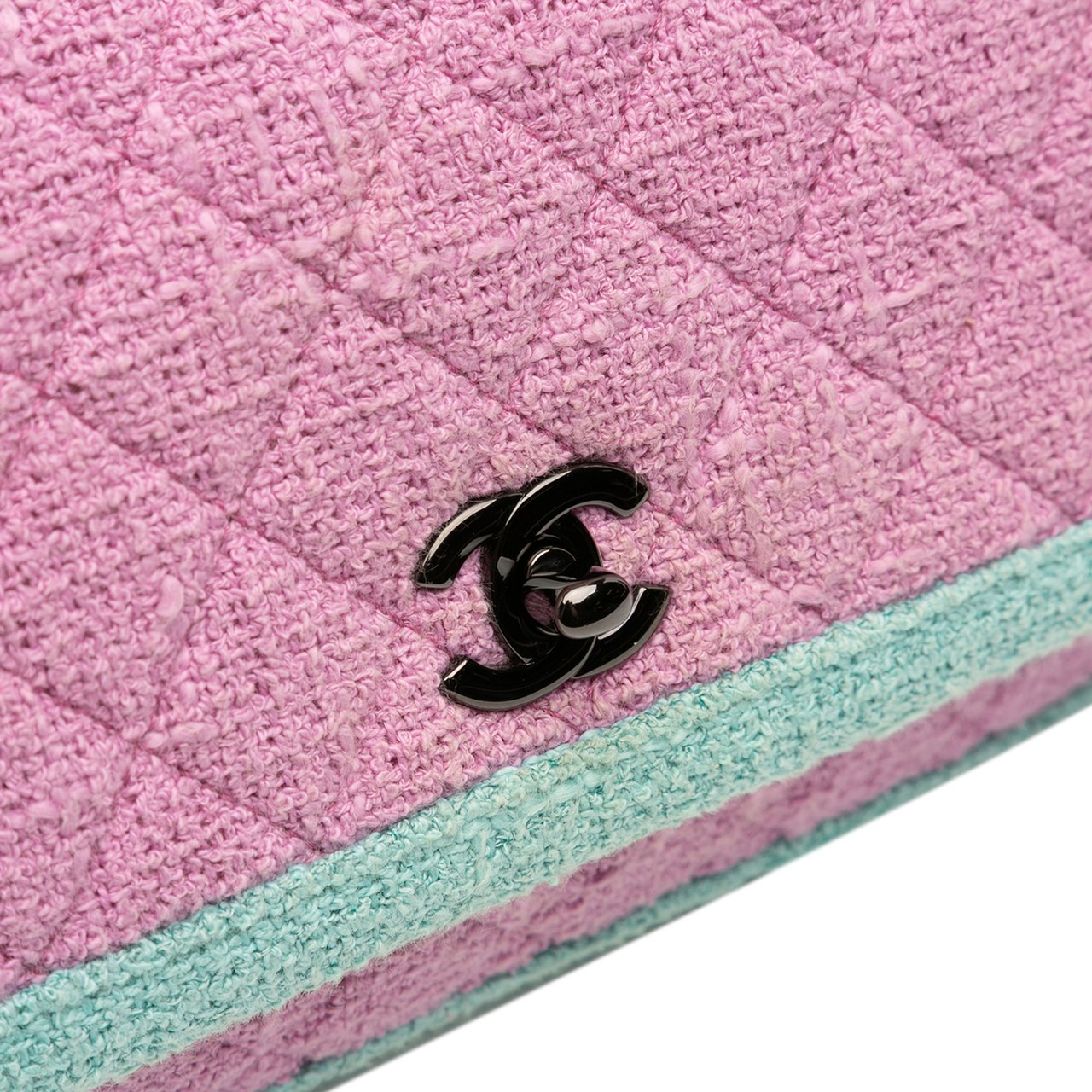 Chanel CC Quilted Bicolor Tweed Flap Roze
