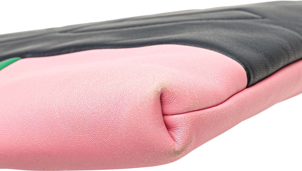 Chanel Large Lambskin Colorblock Patchwork O Case Blauw