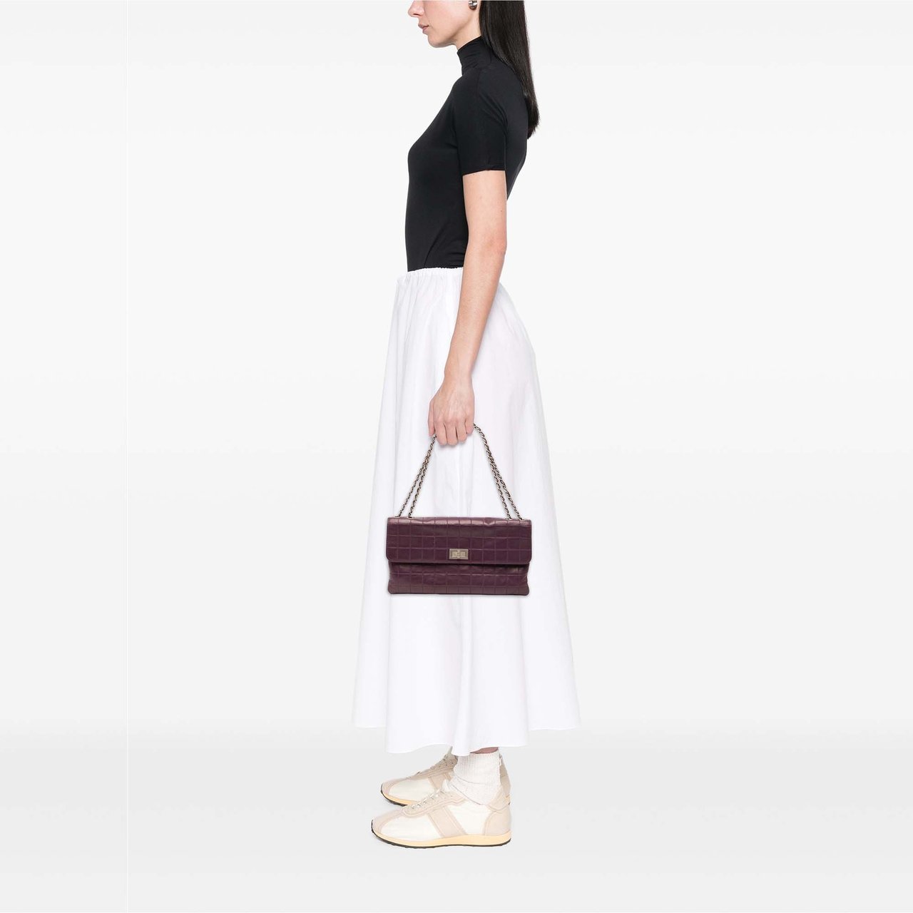 Chanel Reissue 2.55 Chocolate Bar Lambskin Accordion Flap Paars