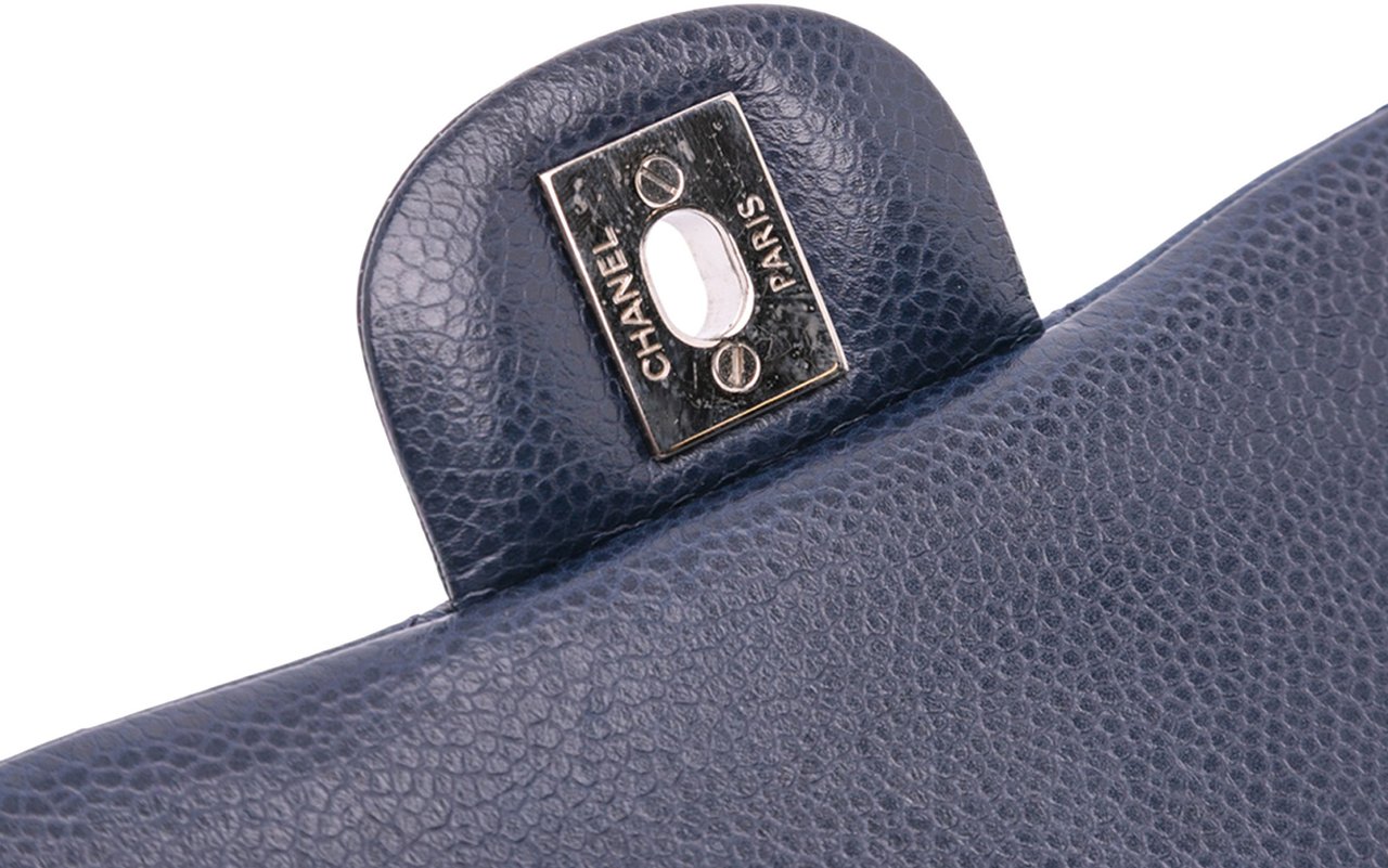 Chanel Medium Classic Caviar Double Flap Blauw