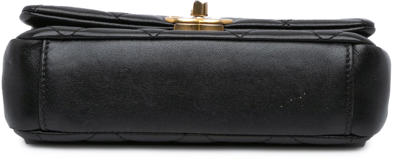 Chanel Small Quilted Lambskin Chain is More Flap Zwart