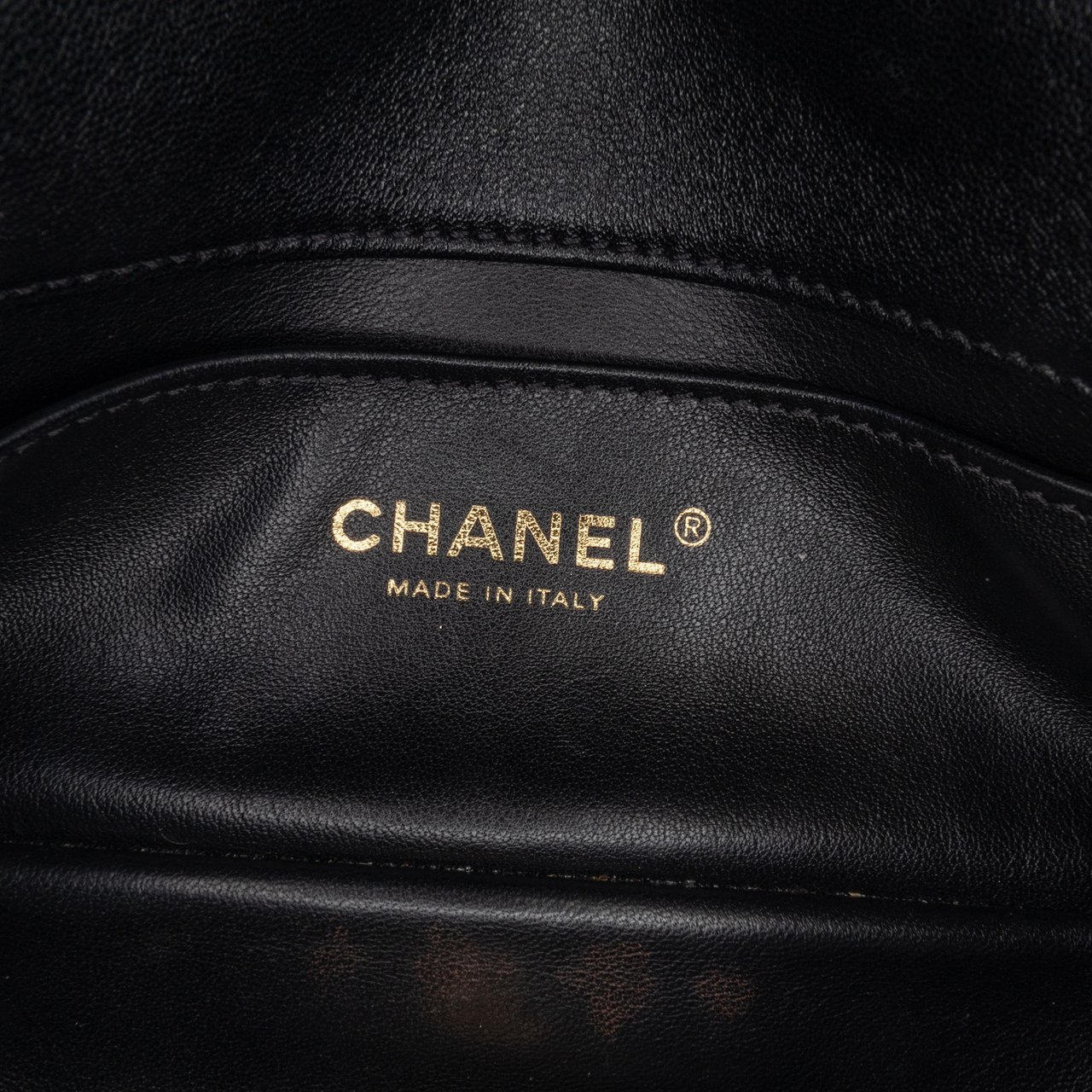 Chanel Small Quilted Lambskin Chain is More Flap Zwart