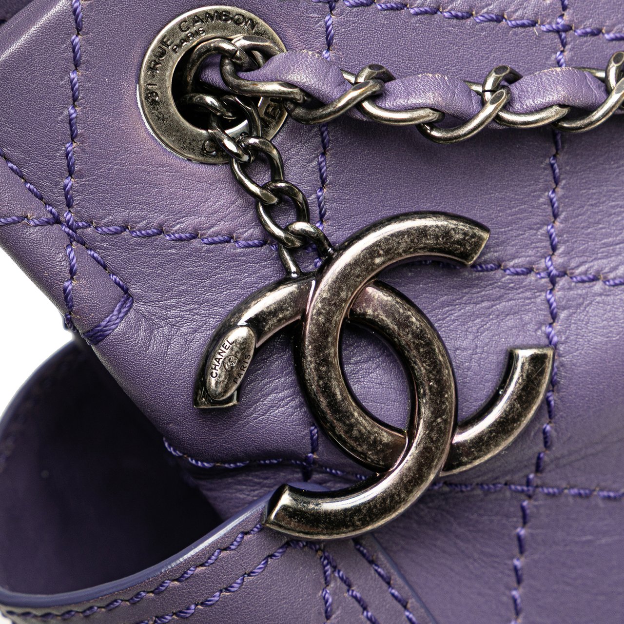Chanel Small CC Quilted Calfskin Pocket Tote Paars