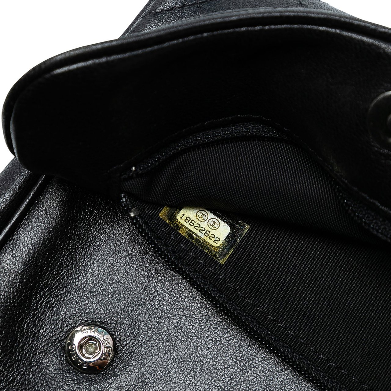 Chanel CC Quilted Lambskin Full Flap Wallet on Chain Zwart