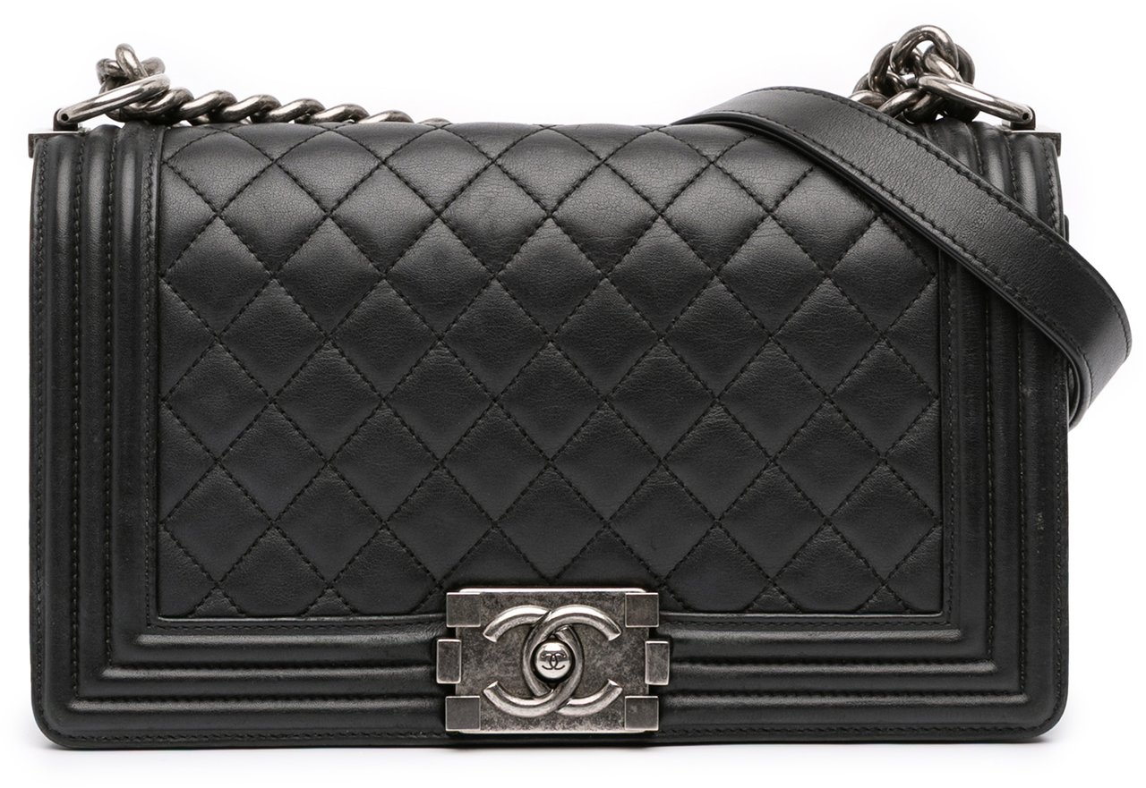 Chanel Old Medium Quilted Lambskin Boy Flap Zwart