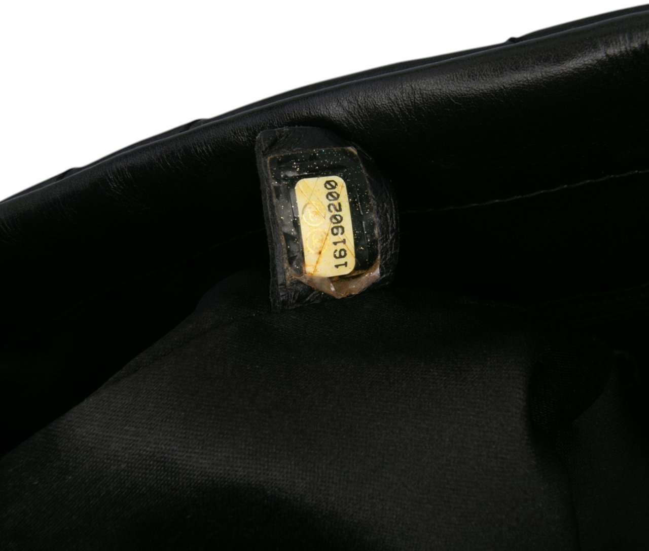 Chanel Large Chevron Calfskin Surpique Tote Zwart