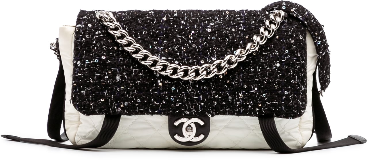 Chanel Bicolor Tweed and Nylon Astronaut Essentials Flap Zwart