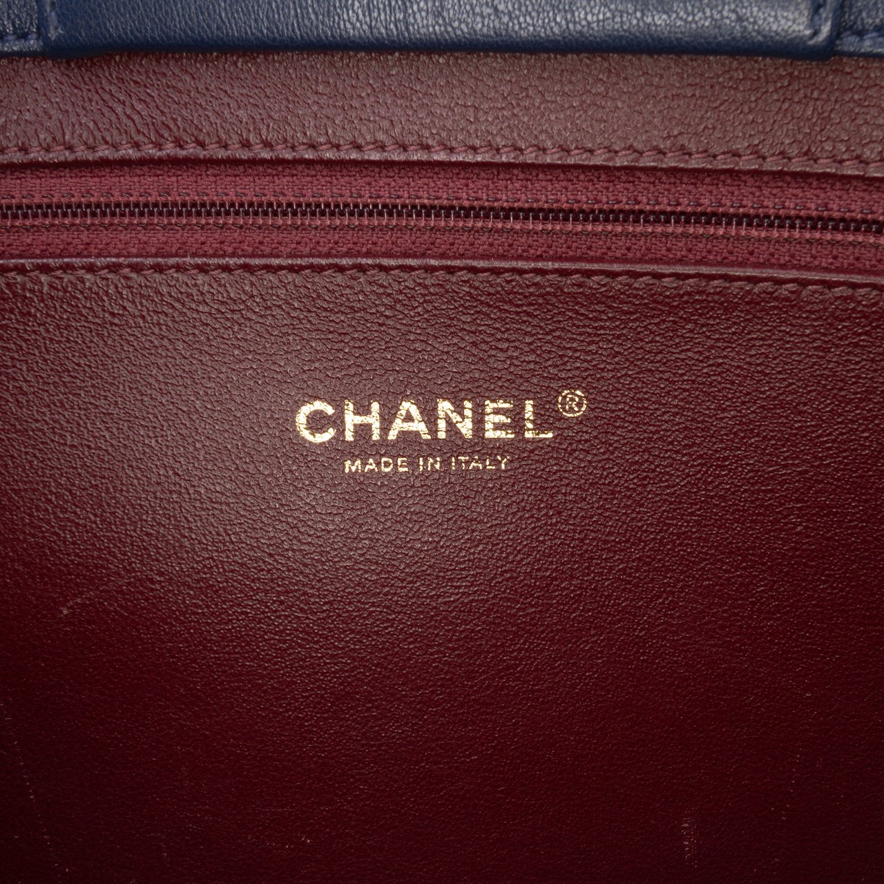 Chanel Quilted Sheepskin Beauty Lock Shopping Tote Blauw