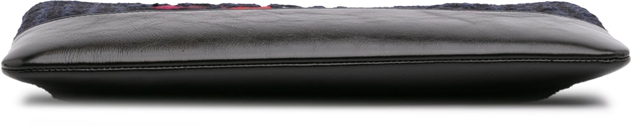 Chanel Quilted Tweed and Calfskin Embroidered Gabrielle Clutch Blauw