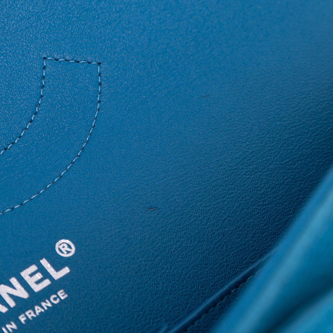 Chanel Jumbo Classic Caviar Double Flap Blauw