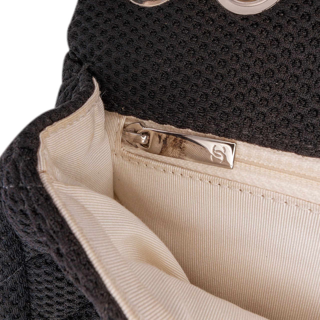 Chanel Medium Classic Mesh Single Flap Zwart